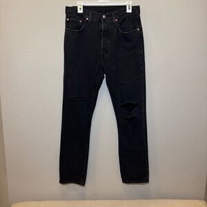 Women’s 501 Levi Black Distressed Jeans